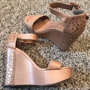 Vince Camuto nude wedge